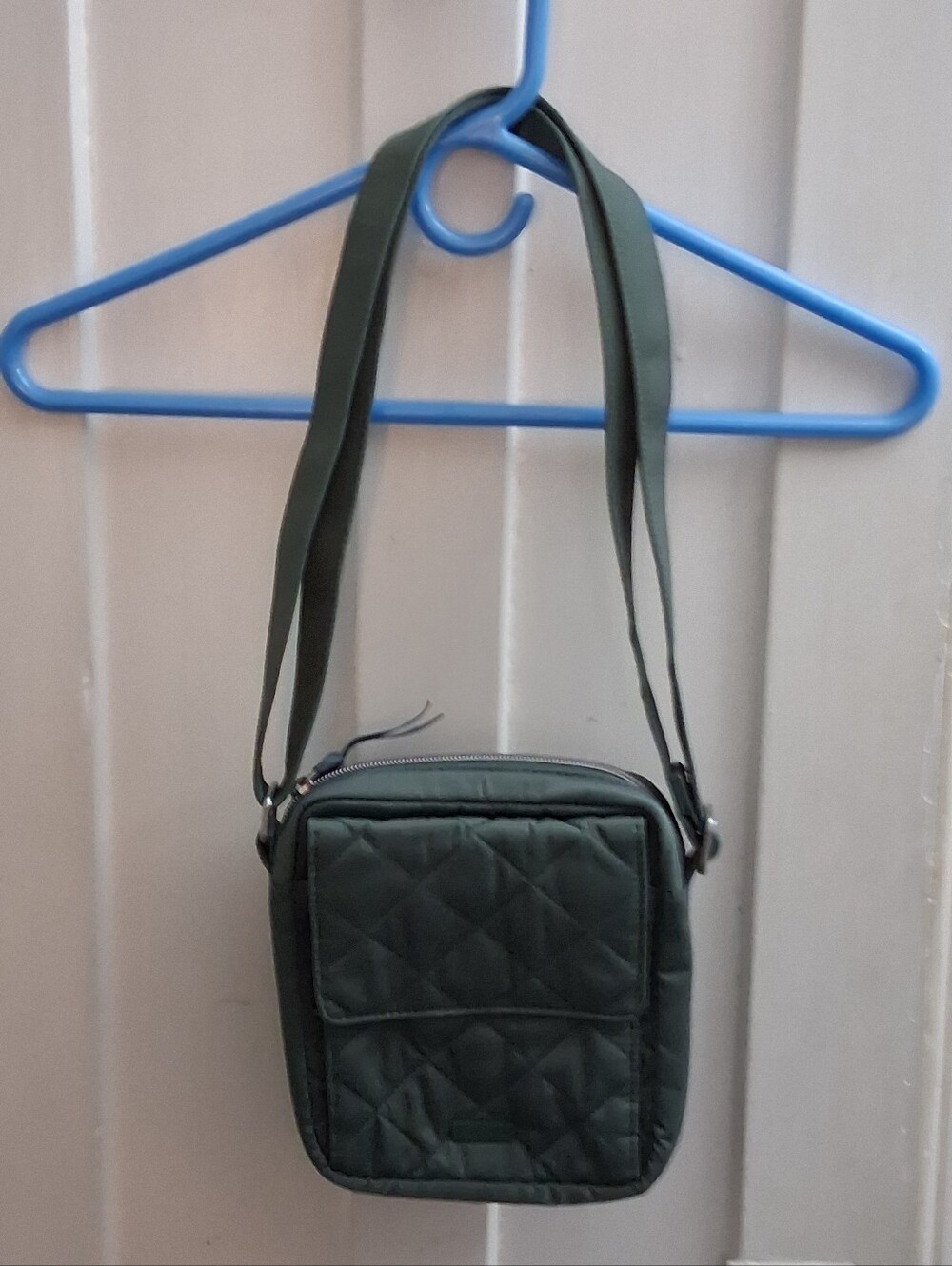 Vera Bradley Olive Leaf Quilted Crossbody Bag NWOT